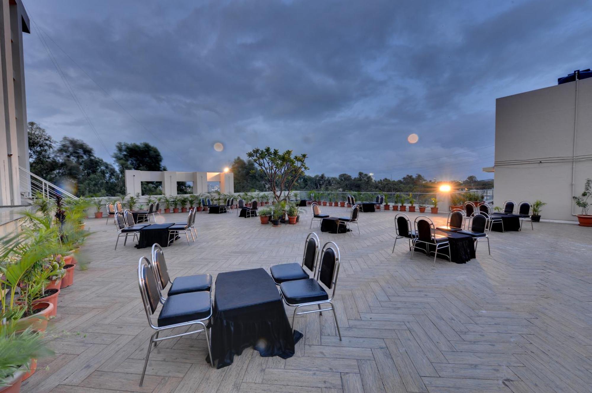 The Fern Residency, Vadgaon - Talegaon, Pune Extérieur photo