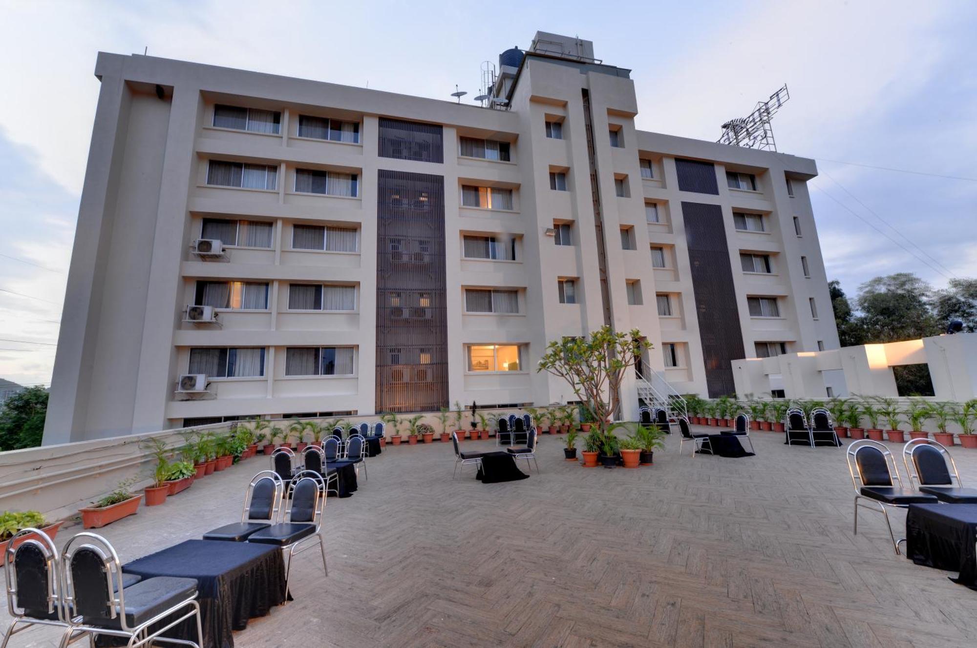 The Fern Residency, Vadgaon - Talegaon, Pune Extérieur photo