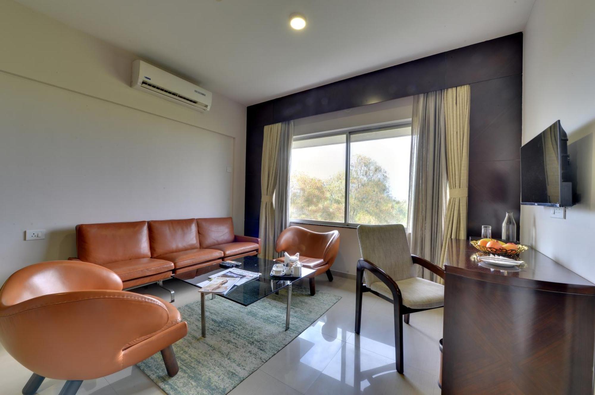 The Fern Residency, Vadgaon - Talegaon, Pune Extérieur photo