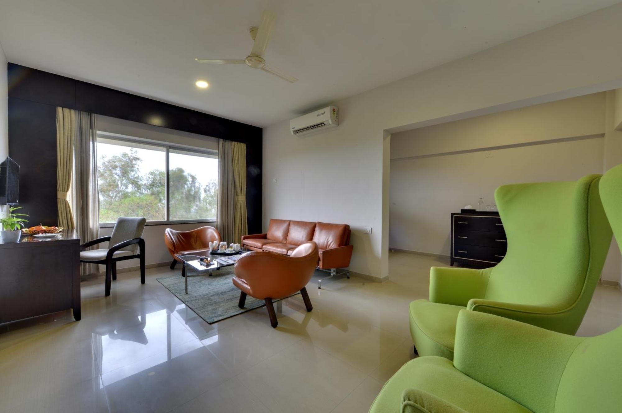 The Fern Residency, Vadgaon - Talegaon, Pune Extérieur photo